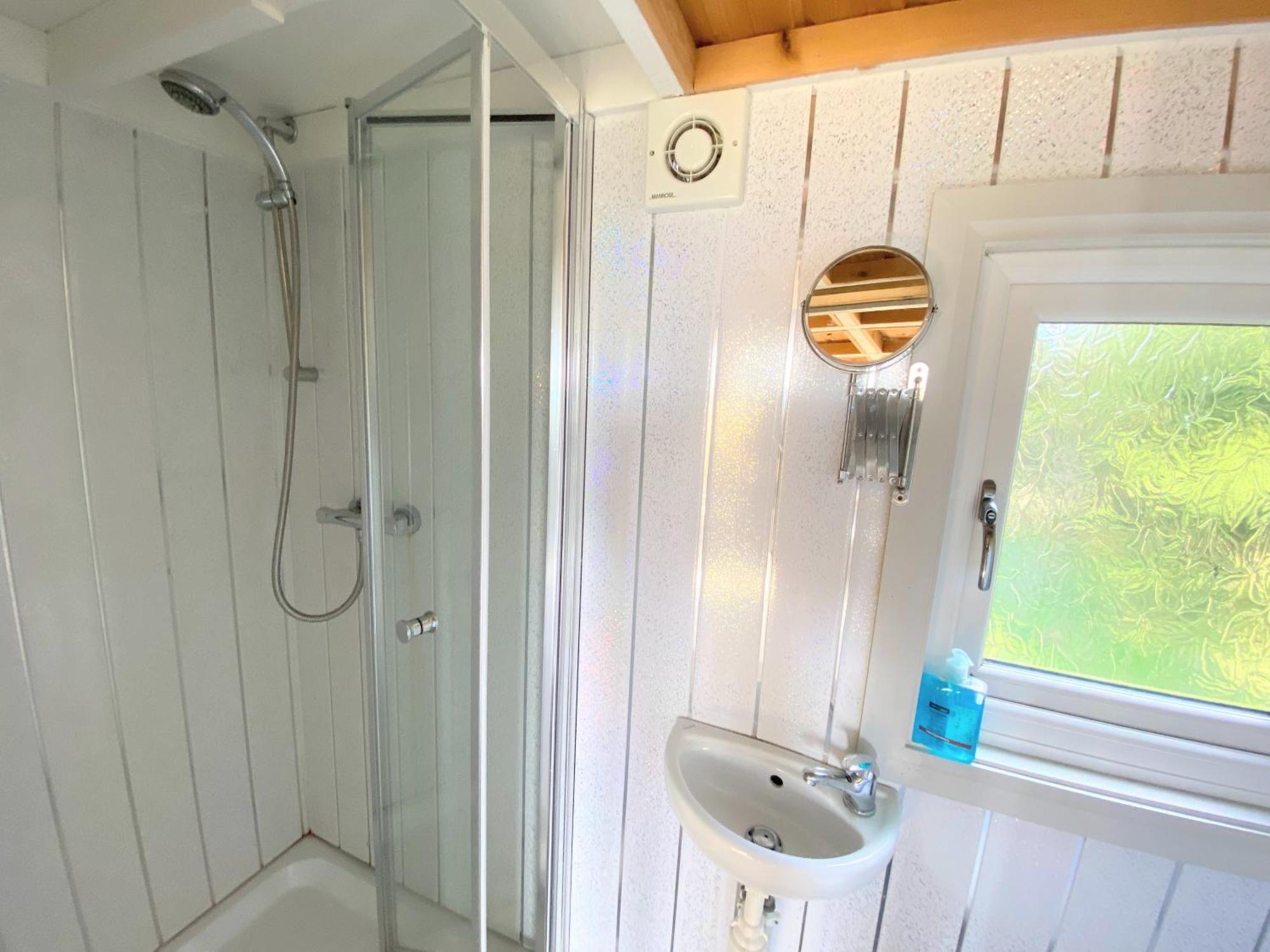 Villa Blair Tiny House With Private Hot Tub - Fife - Loch Leven - Lomond Hills à Dunfermline Extérieur photo